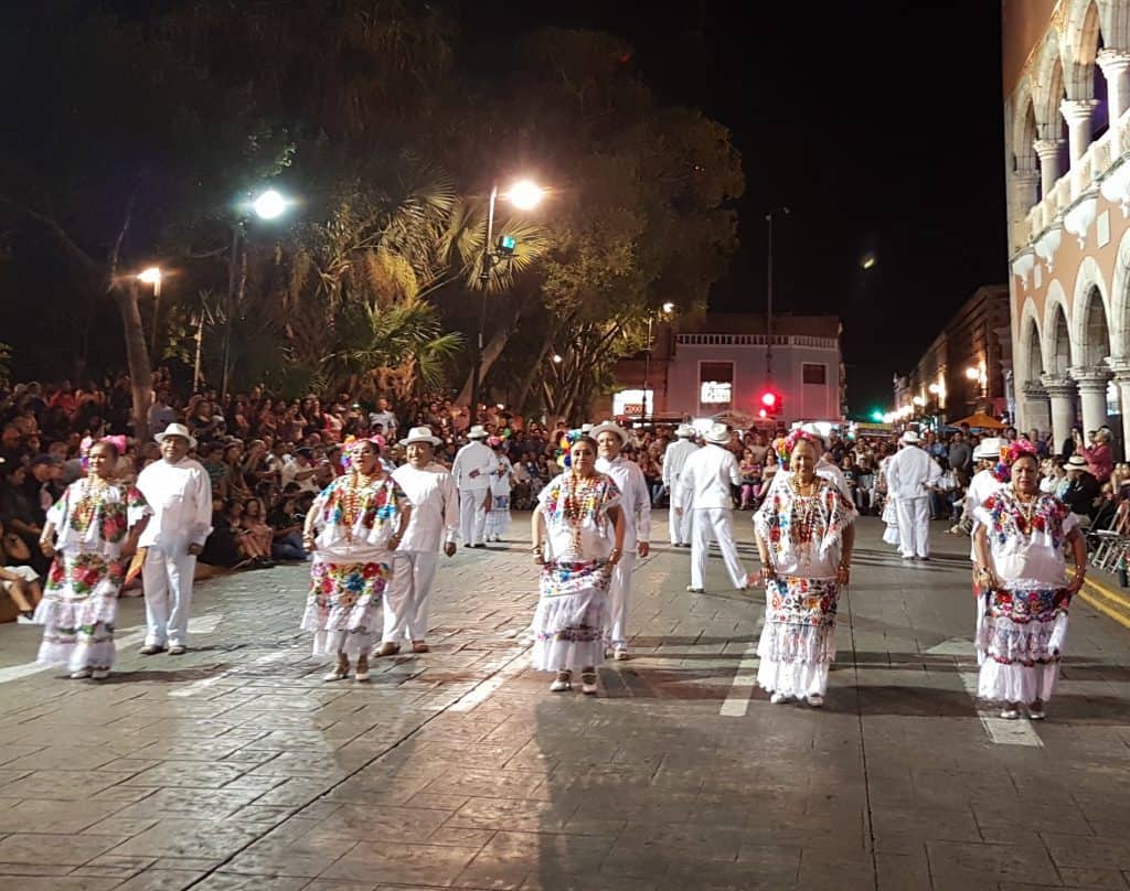 people dancing
